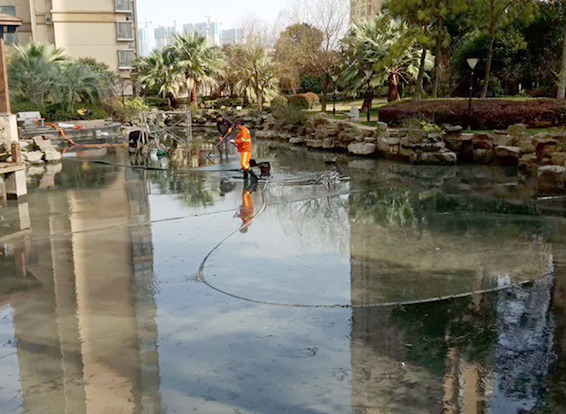 建湖景观池淤泥清理